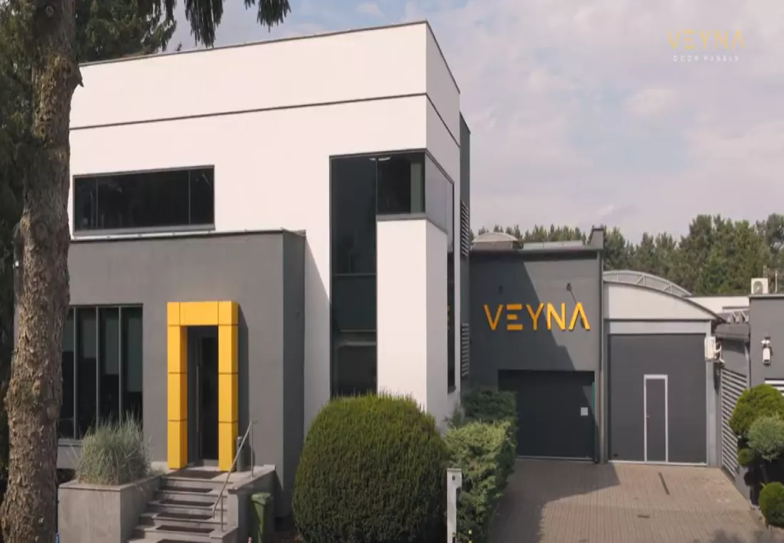 Jak powstaje panel drzwiowy? Od projektu do montażu